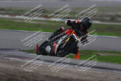 media/Nov-30-2025-TrackDaz (Sun) [[d8b22663df]]/B Group/Session 2 (Sunset)/